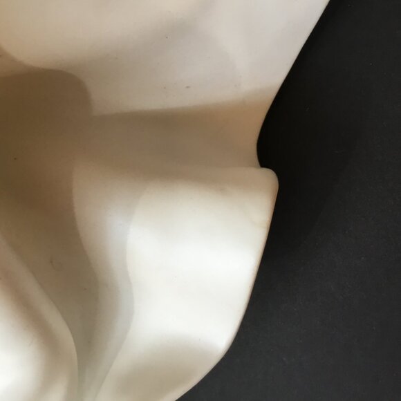 Alicja Ceramics White Bonnet Ruffled Organic Asymmetrical Handkerchief Bowl - Picture 15 of 16